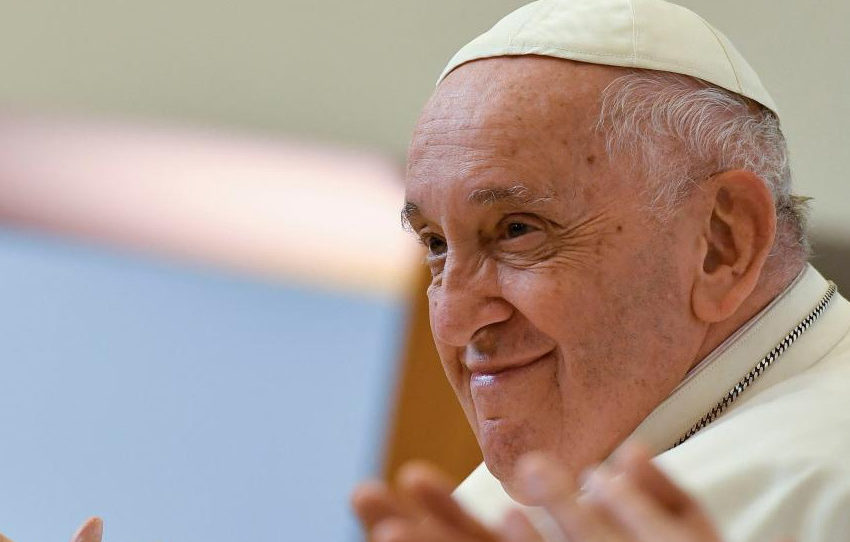  El Papa Francisco volvió al Vaticano tras someterse a un control médico programado en hospital de Roma