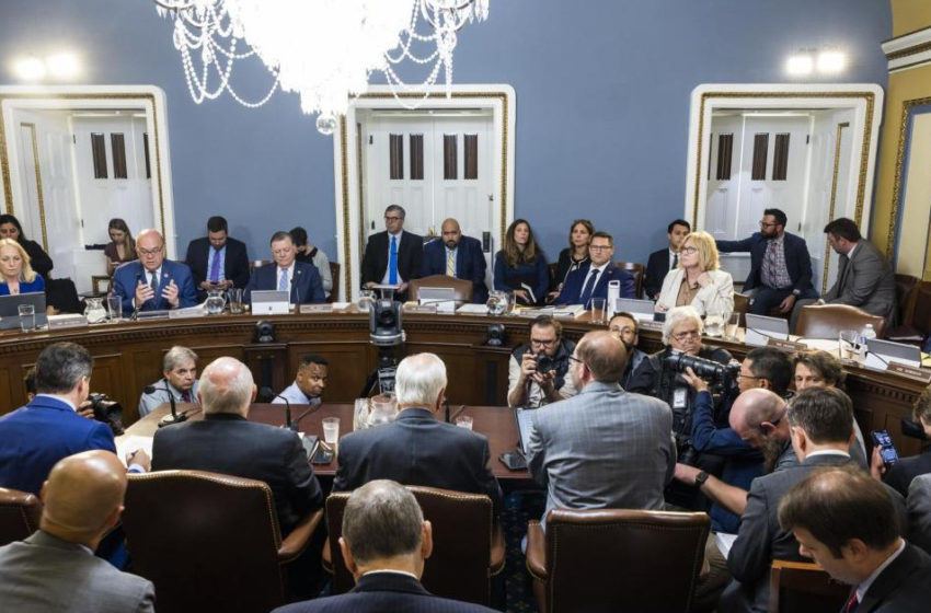  Estados Unidos quiere evitar el default: comité de la Cámara Baja de legisladores aprobó el acuerdo para elevar el techo de la deuda
