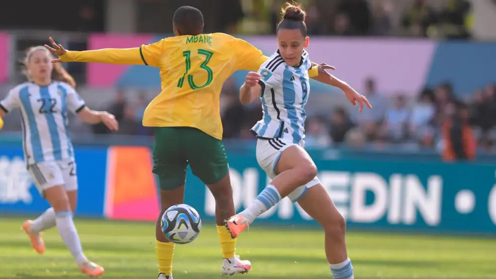  Argentina consiguió un empate a puro coraje ante Sudáfrica (2-2) en el Mundial Femenino